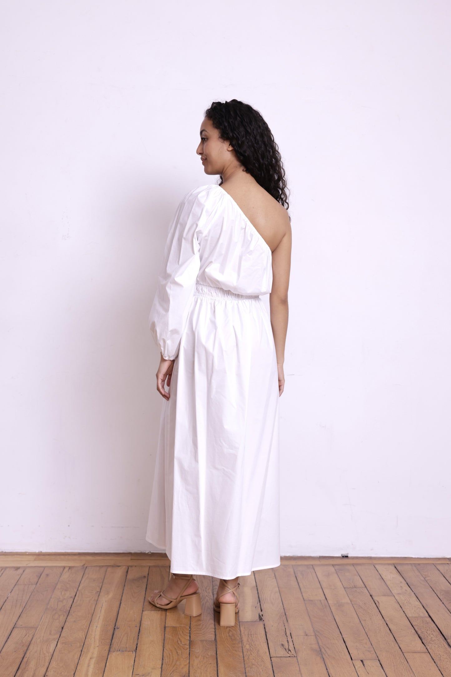 Robe INDIA blanche